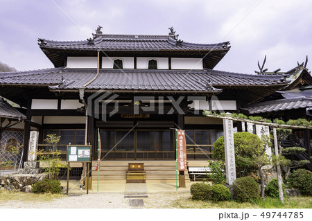 岡山県高梁市　紺屋川美観地区　巨福寺　本堂 49744785