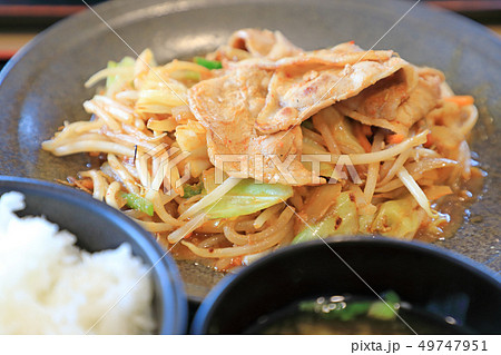 おいしい肉野菜炒め定食 おいしい肉野菜炒め定食 49747951