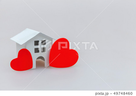 Simply minimal design with miniature white toy 49748460