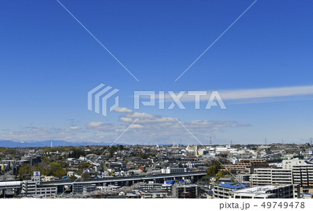 日本の横浜都市景観 たまプラーザ駅方面などを望む 日本の横浜都市景観 たまプラーザ駅方面などを望む 49749478