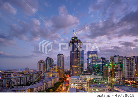 フィリピン・マニラ BGC 都市風景 夜景 49758019