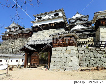 愛媛県松山市にある勝山山頂に建つ日本三大連立式平山城の一つであり加藤嘉明が建てた松山城 49760573