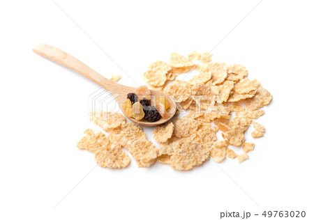 whole grain cereal flakes which mixed berry fruit 49763020