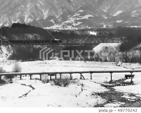 SL風景 遠景写真 モノクロ SL風景 遠景写真 モノクロ 49770242