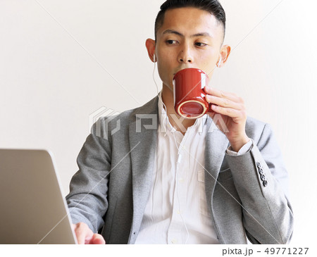 ビジネス 男性 ビジネス 男性 49771227
