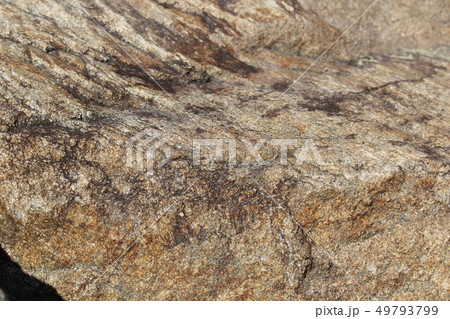 荒い岩肌 49793799