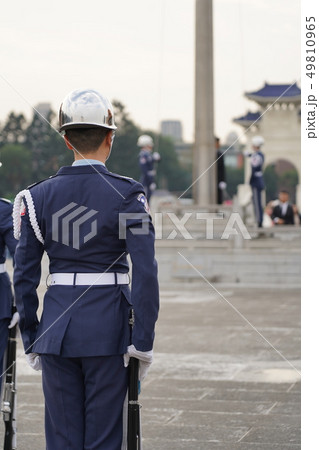 国旗掲揚 国旗掲揚 49810965