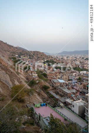 ナハーガー・ロードから見るジャイプールの町並み ナハーガー・ロードから見るジャイプールの町並み 49812184