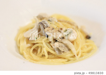 おいしいカキのパスタ 49813830