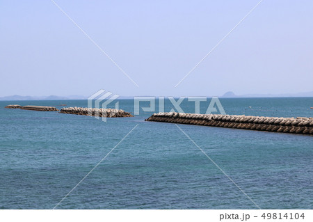 海と消波ブロック 49814104