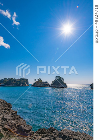 静岡県賀茂郡西伊豆町　堂ヶ島の景色　夕日の町堂ヶ島 49824718