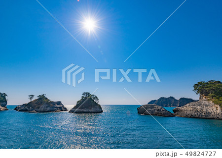 静岡県賀茂郡西伊豆町 堂ヶ島の景色 夕日の町堂ヶ島 静岡県賀茂郡西伊豆町 堂ヶ島の景色 夕日の町堂ヶ島 49824727