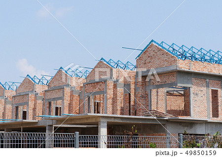 Double story terrace house under construction Double story terrace house under construction 49850159