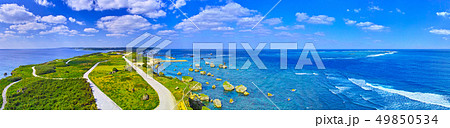 宮古島。東平安名崎灯台から見た風景（パノラマ） 49850534