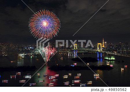 日本 東京 お台場の花火イメージの写真素材