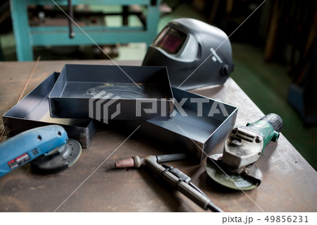 溶接作業 49856231