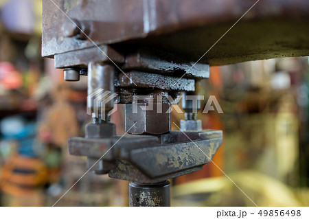 万能カッターの打ち抜き部 49856498