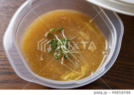湯葉あんかけを入れた保存容器 49858596