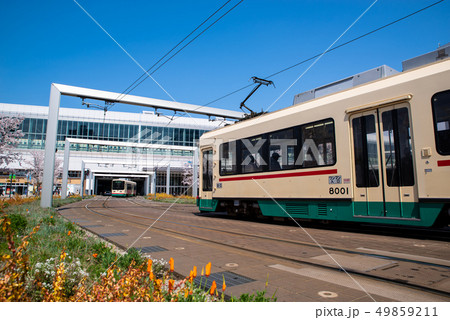 路面電車が走る春の富山駅南口駅前 2019.04　a-2 49859211