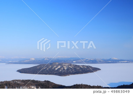 冬の屈斜路湖（北海道美幌峠） 49863049