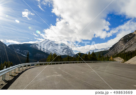 Columbia icefield highway in Alberta, Canada 49863669