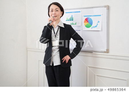 ビジネス　女性 49865364