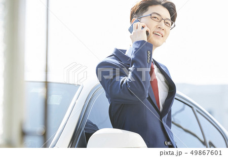 男性 ビジネスマン 男性 ビジネスマン 49867601