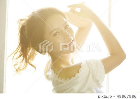 女性　ビューティー 49867986