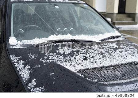 気象現象 雹（+自動車） 49868804