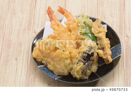 天ぷらの盛り合わせ 49870733
