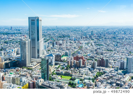 skyline aerial view of shinjuku in Tokyo, Japan skyline aerial view of shinjuku in Tokyo, Japan 49872490