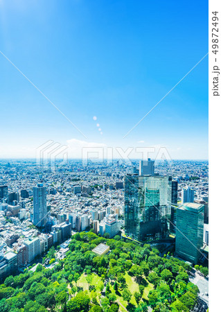 skyline aerial view of shinjuku in Tokyo, Japan skyline aerial view of shinjuku in Tokyo, Japan 49872494