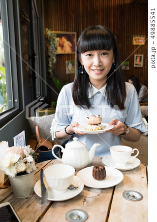 女性 女の人 女 49885541