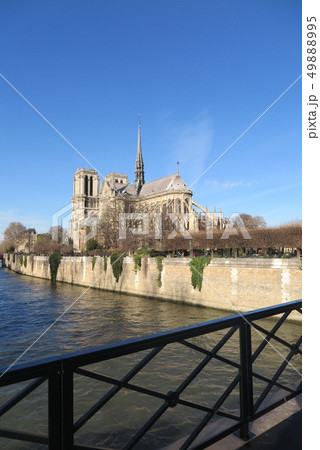 パリのノートルダム大聖堂(Cathedrale Notre-Dame de Paris) パリのノートルダム大聖堂(Cathedrale Notre-Dame de Paris) 49888995