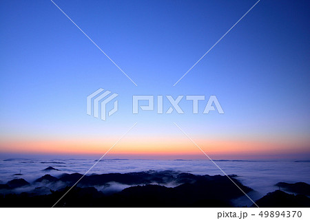 弥高山の雲海 弥高山の雲海 49894370