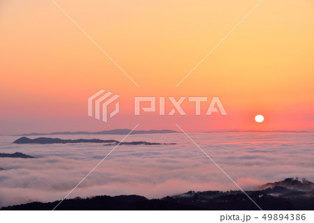 弥高山の雲海 弥高山の雲海 49894386