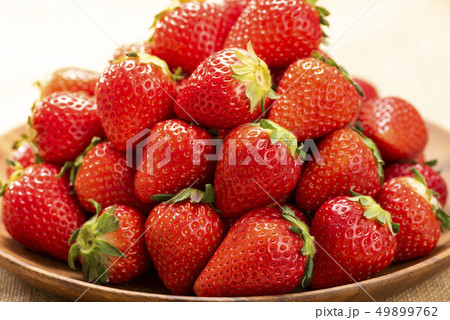 イチゴ 49899762