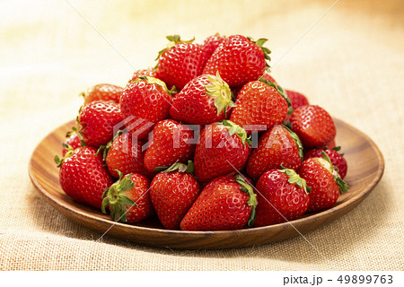 イチゴ 49899763