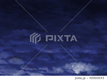 雲が沢山ある夜空のイラスト 49900045