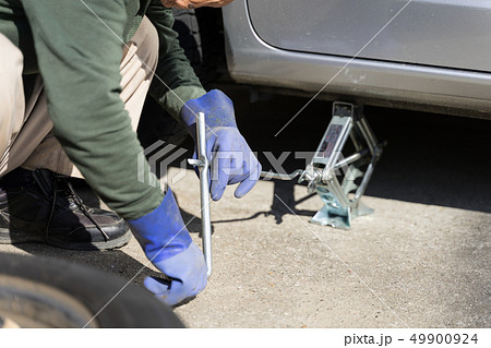 タイヤ交換 ジャッキアップ タイヤ交換 ジャッキアップ 49900924