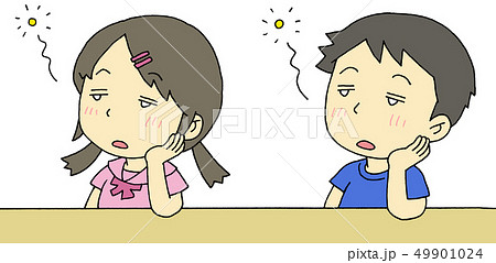 ぼーっとする子供 49901024