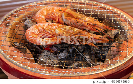 赤エビの塩焼き（炭焼き・網焼き・七輪・一人・宅飲み・バーベキュー・BBQ・焼肉・牛肉 49907666