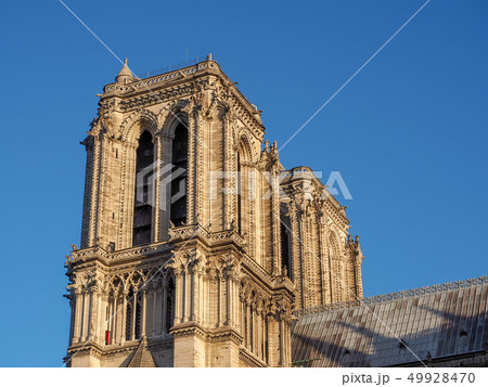 ノートルダム大聖堂の外観 49928470
