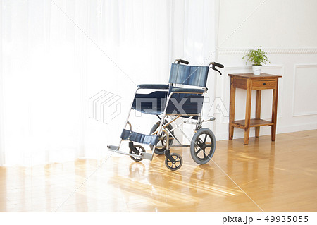車椅子 49935055