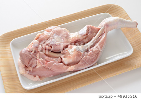 骨付き鶏もも肉 49935516