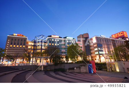 日本の横浜都市景観　センター南駅前の港北TOKYU S.C.などを望む　（夜景） 49935821