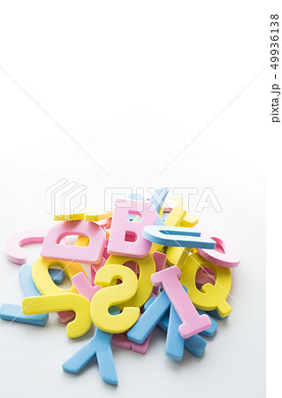 アルファベット 49936138