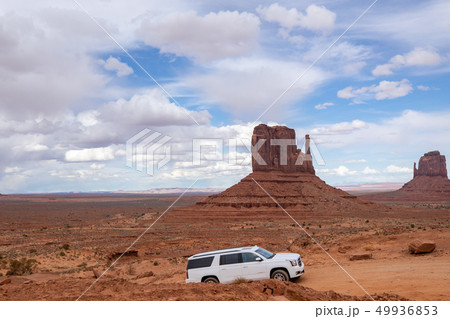 モニュメントバレーの風景 49936853