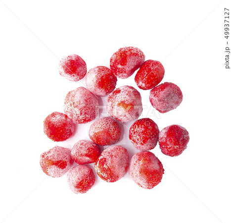 frozen strawberries background 49937127