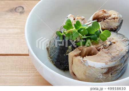 鯖の缶詰 49938630